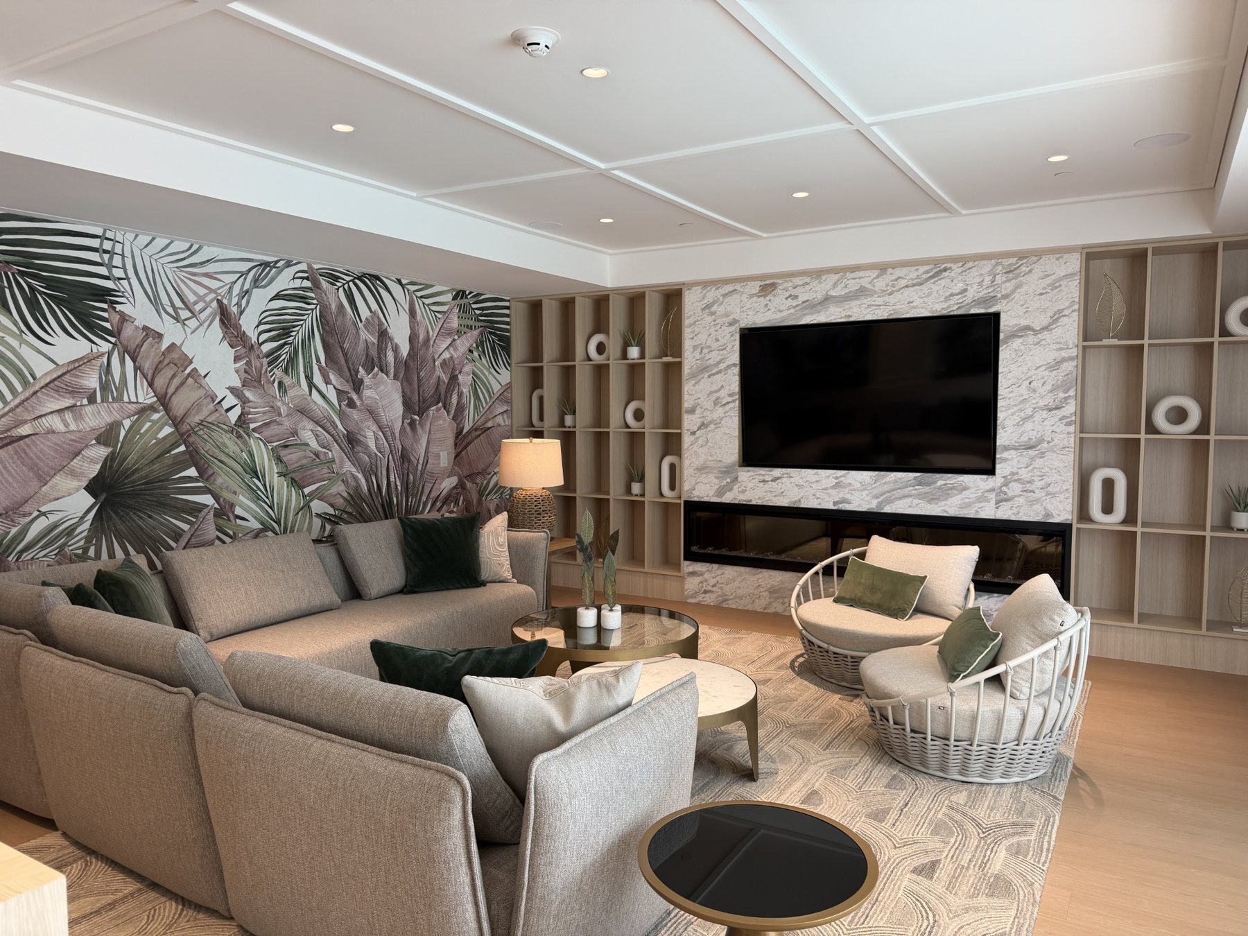 Amenity lounge seating area
